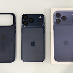 iPhone 17 Pro Max T-Mobile 256GB with Apple Silicone Case