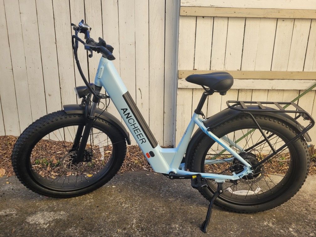 Perfect For Summer! Electric Bike - 26' Fat Tires