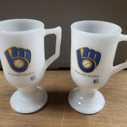 Milwaukee Brewers vintage white tall mugs, set of 2