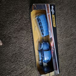 VOLKSWAGEN VAN SAMBA & BEETLE & TRAILER BLUE KOOL KAFERS SET 1;24 MAISTO 32752