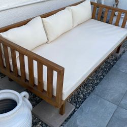 Outdoor Day Couch