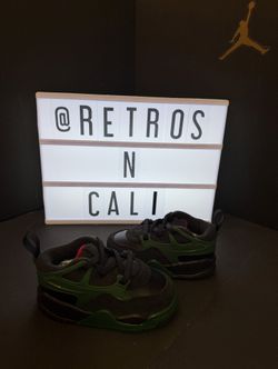 Jordan 4 RM “Black Gorge Green Varsity Red”