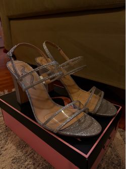 Nina heels in silver refine glitter, size 10M.
