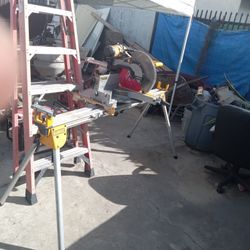 Dewalt  Saw An Table 