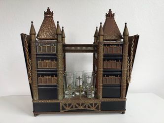 Vintage London Bridge Bar Set – Decanters & 6 Shot Glasses – Musical Bridge Bar
