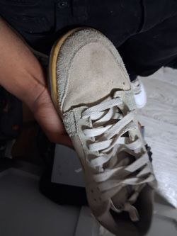 Off white SD asking for 25 size 9