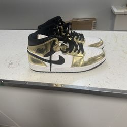 Jordan Gold 1’s