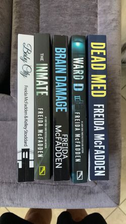 Freida Mc Fadden books ( soft cover )