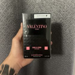 BEST OFFER Valentino Born In Roma Intense EDP 3.4 oz