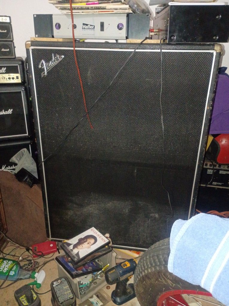 Fender Dule 12" Instrument/ Guitar/ Concert