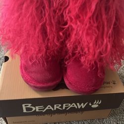 Size 8 Toddler Bear paw Boots 