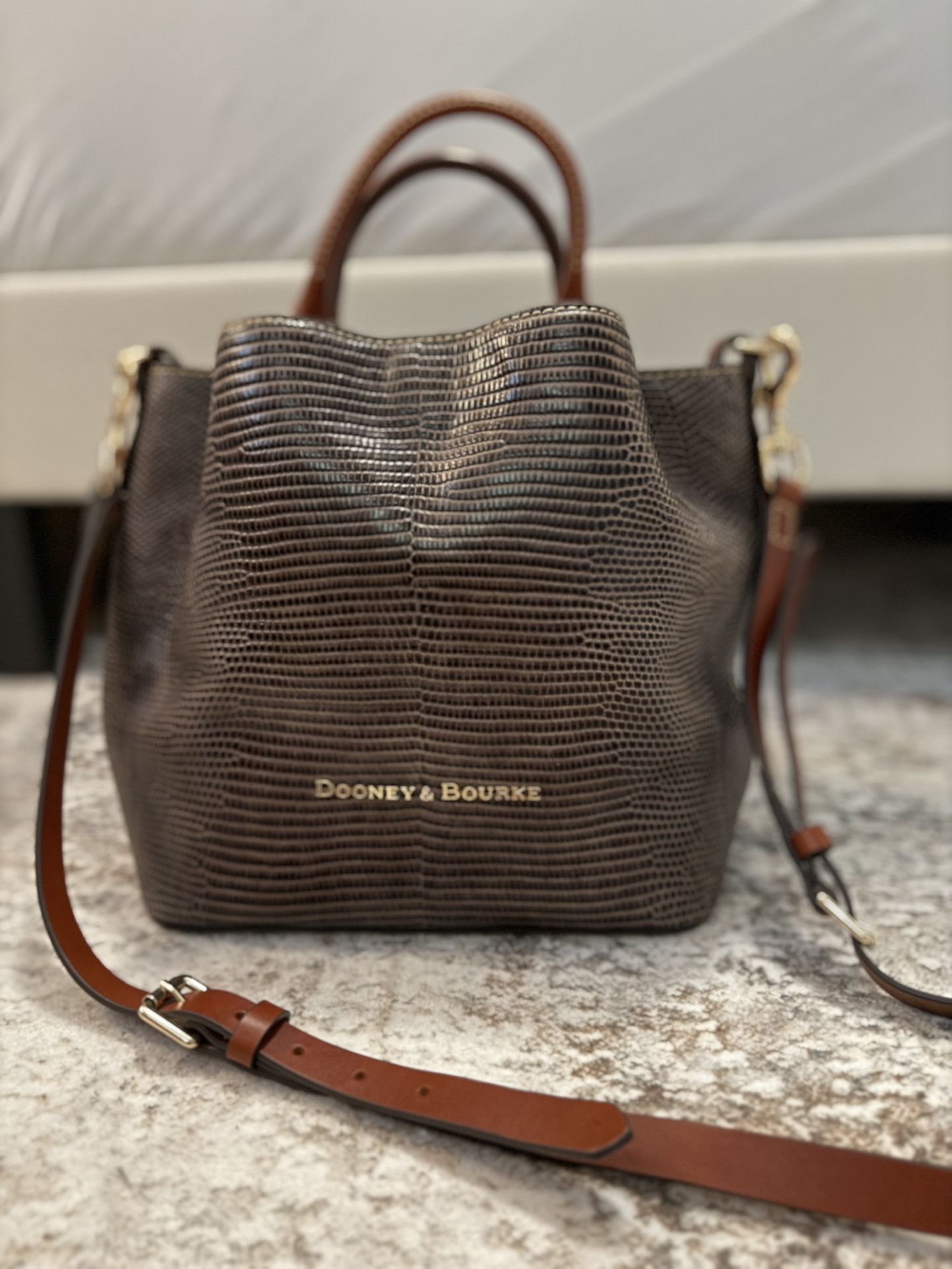 Dooney & Bourke Purse- Never used!
