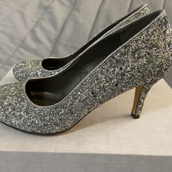 Michael Antonio Glitter Pumps