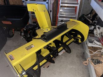 Deere Two Stage Snow Thrower BM22643 NEW