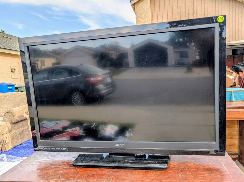 Vizio 32" 720 LED TV