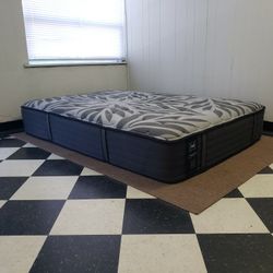 Full size mattress - can DELIVER almost anywhere for $20 extra - please see all photos and read everything 🙂