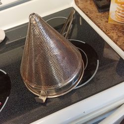 12" Metal Strainer ( China Hat )