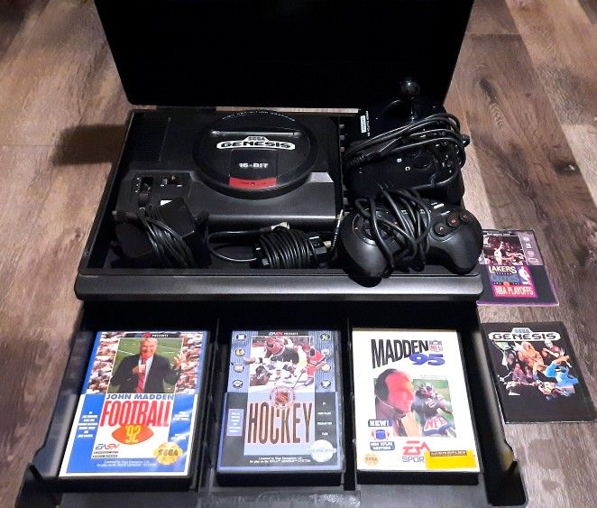 Sega Genesis Model 1 (Not Working) Lot - Games, Controllers, Dynasound System 3 Case