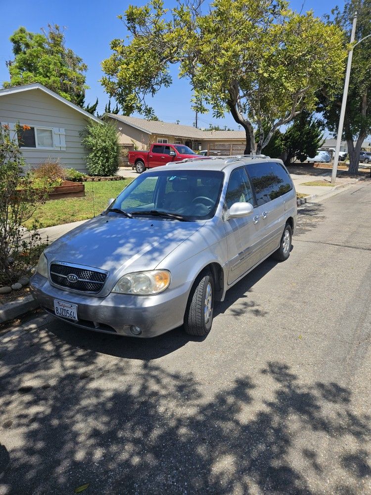 2005 KIA Sedona