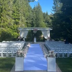 White Aisle Runner Poly Premier 72" / 50”