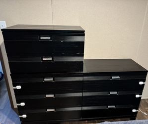 Black Dresser w Mirror