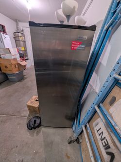 7.5 cu ft FREEZER only
