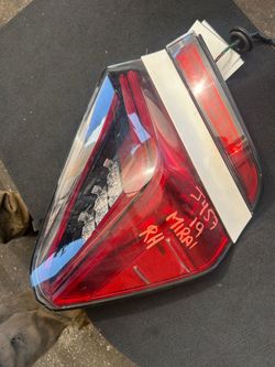 Toyota Mirai Taillight Taillamp Quarter panel mounted Driver Side LH 2016 - 2020 ; J457