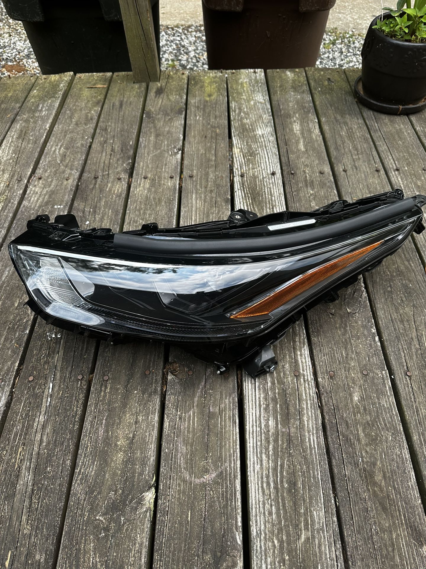 2020-2023 Toyota Highlander OEM Driver Side Headlight