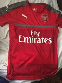 Size small puma soccer jersey