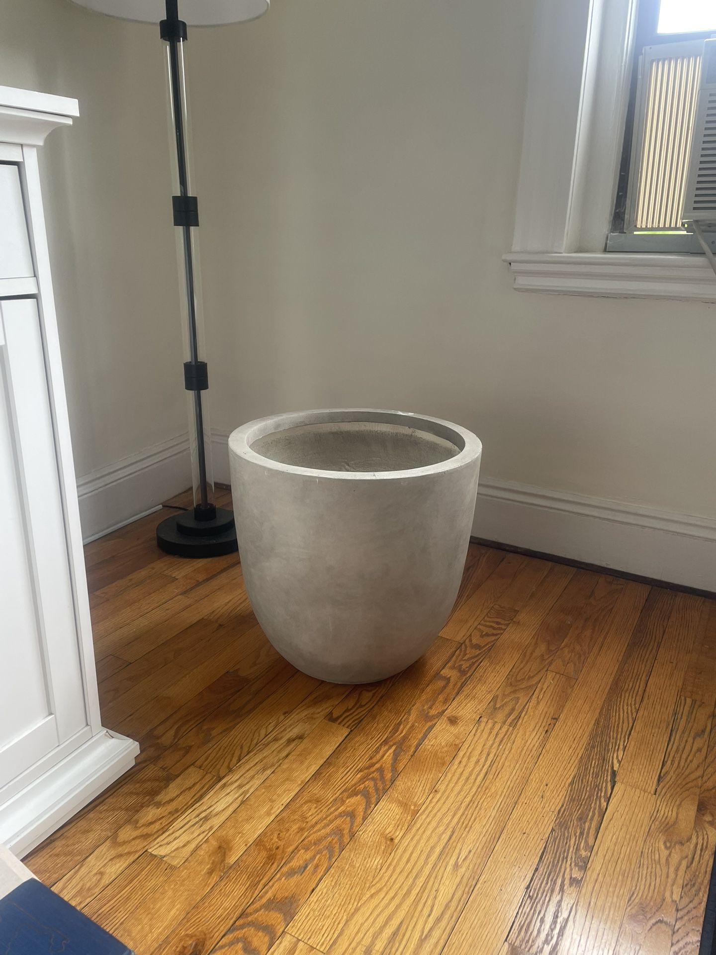 18’ Diameter Concrete Round Indoor/Outdoor Large Planter