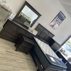 Lindex bedroom set $899