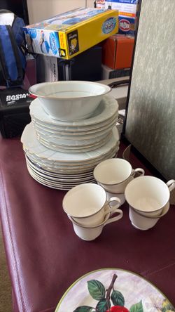 Clean China dishes & Japanese  collector dolls