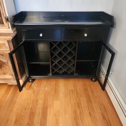 Howard Miller Bar / Wine Rack / Liquor Cabinet
