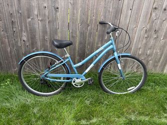 27.5” Lady’s Huffy Casoria 7 spd. Aluminum frame Blue Bike