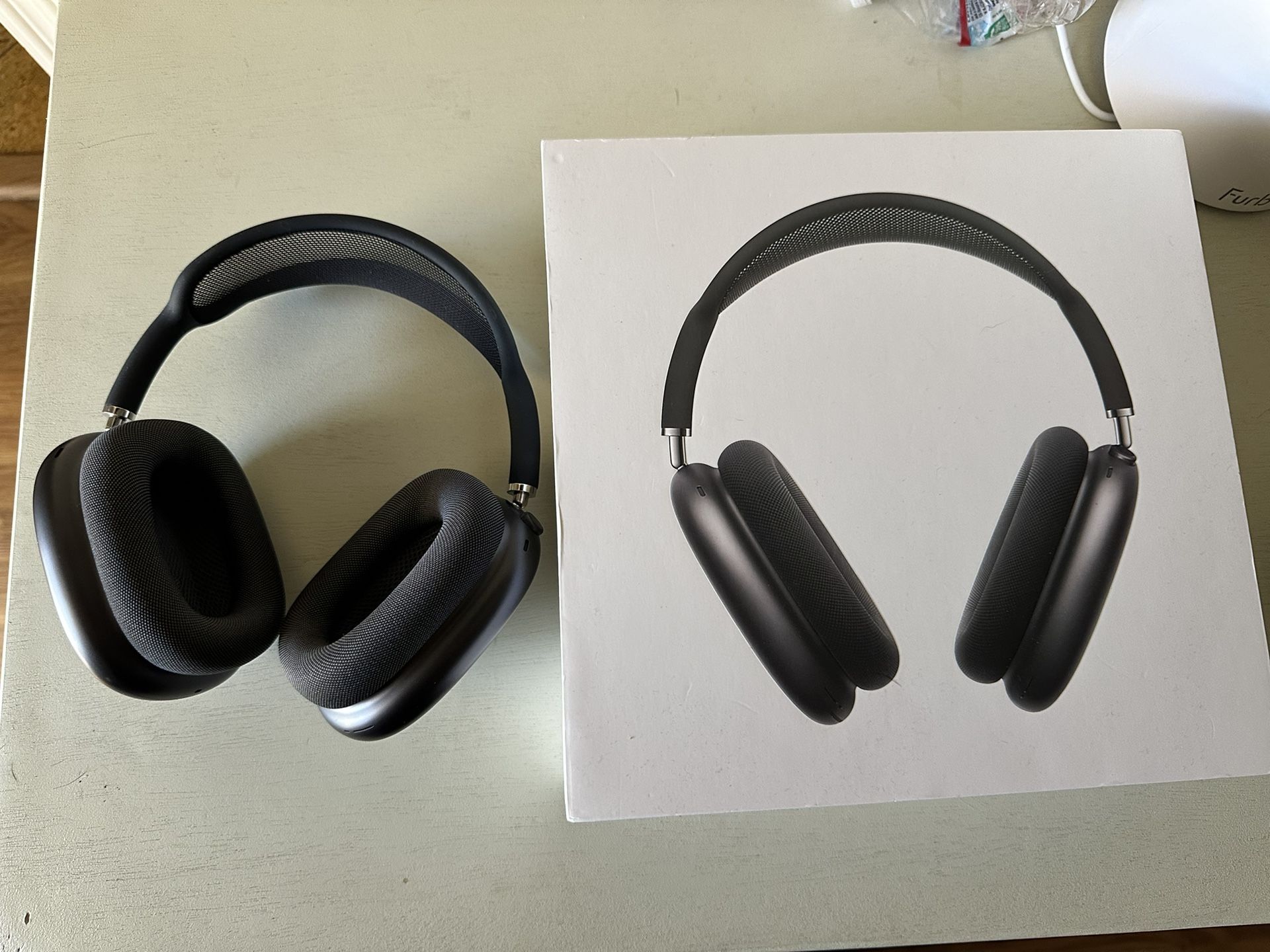 Apple AirPods Max With Smart Case