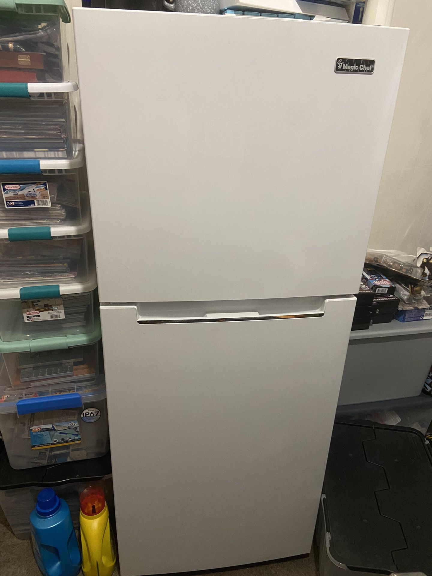 Apartment Size Refrigerator 