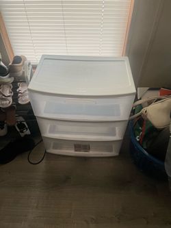 Plastic drawer