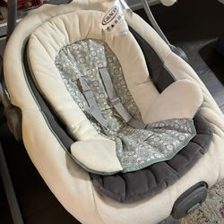 Graco Baby  Swing