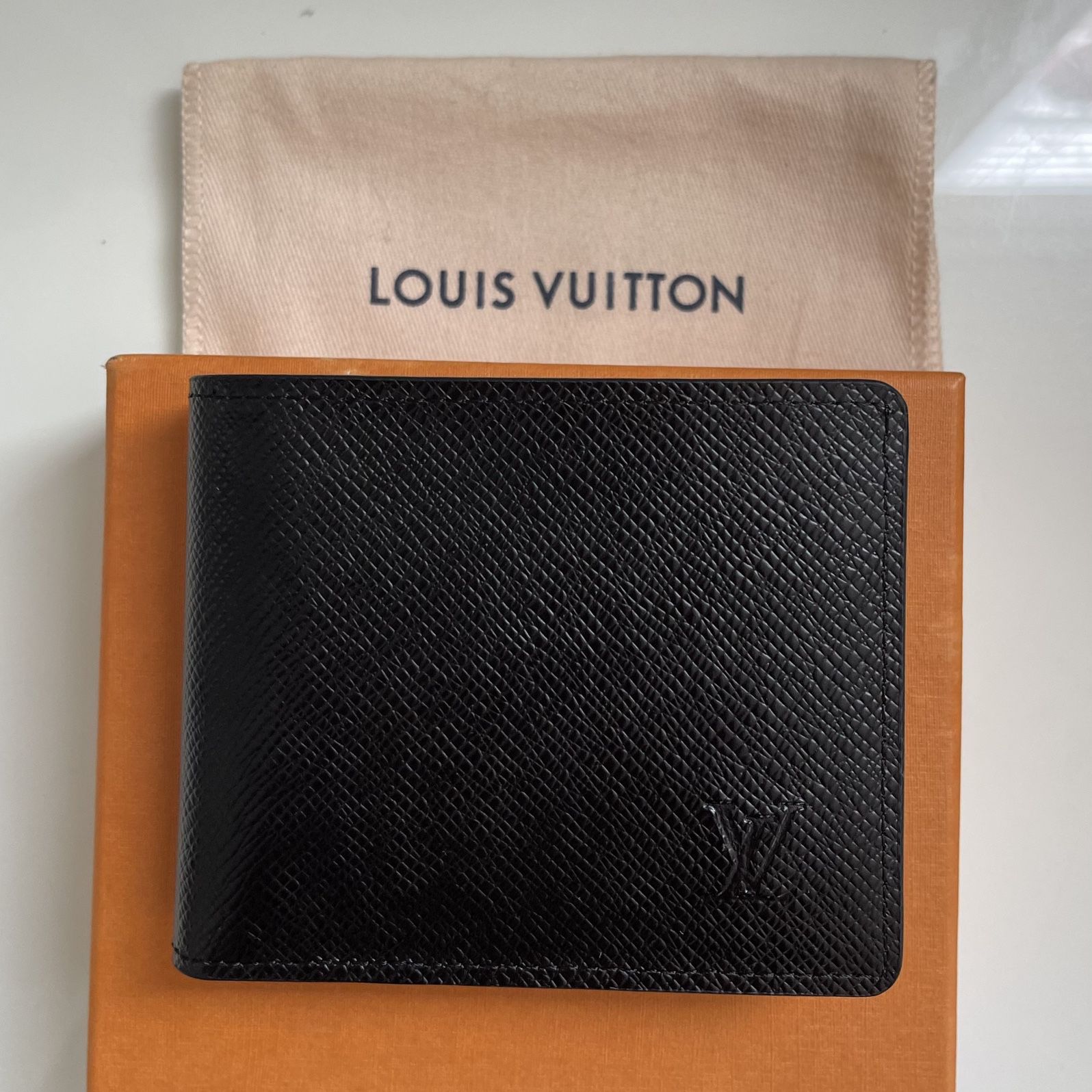 AUTHENTIC GUARANTEE LV MULTI COLOUR WRISTLET WALLET DATE CODE CA2132 for  Sale in Long Beach, CA - OfferUp