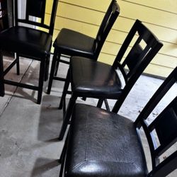4 Chairs 