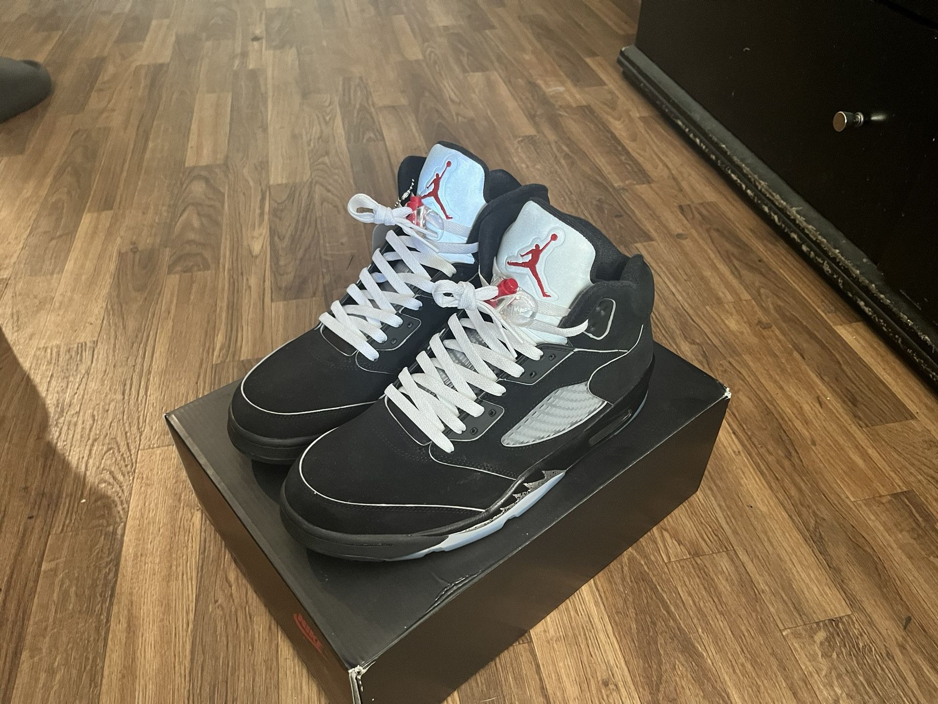 Jordan 5 Metallic