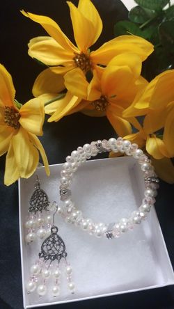 Bracelet set of earrings