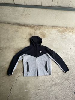 Nike tech hoodie v3 size large