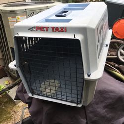 Medium size pet carrier only $30 firm