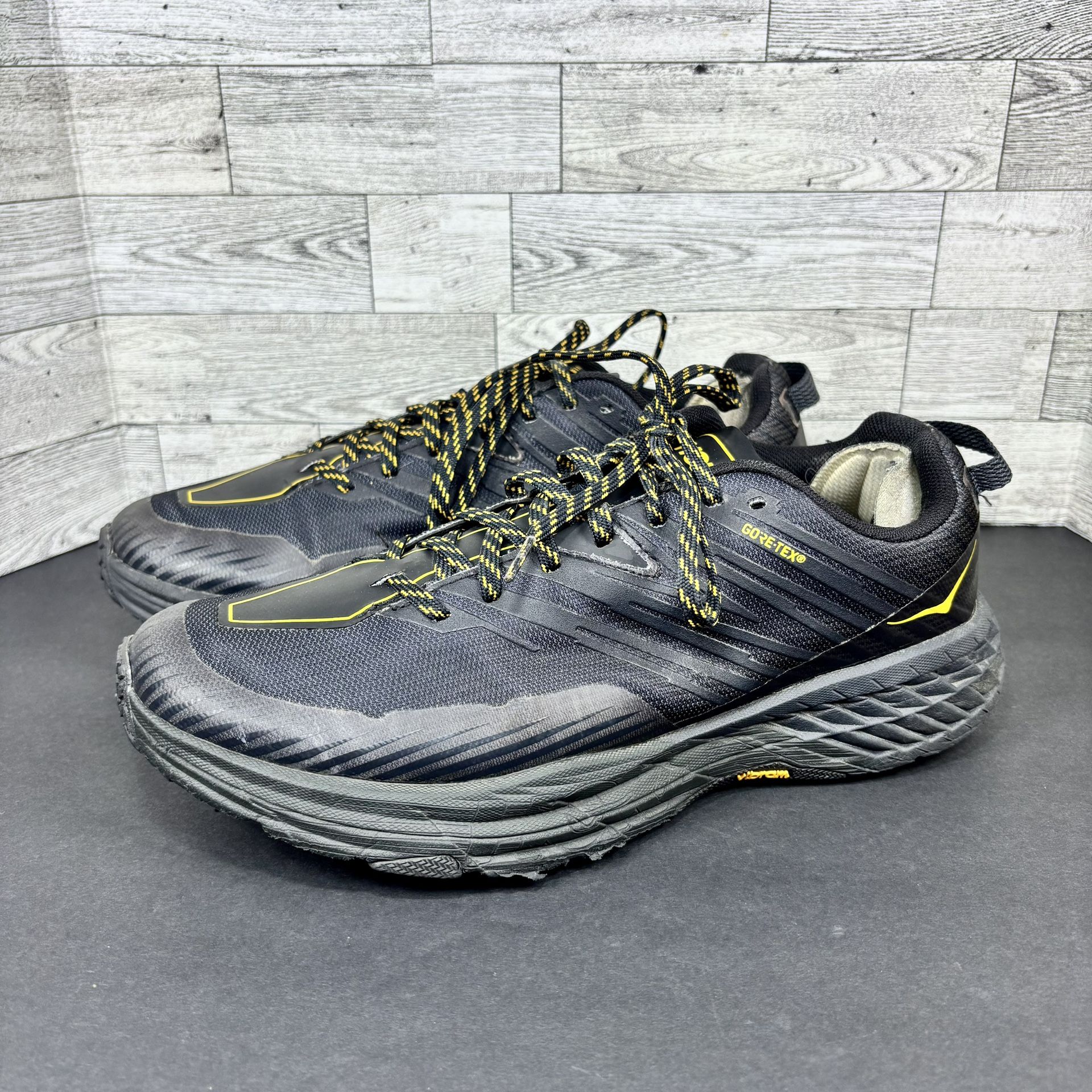Hoka One One Mens 10.5 Anthracite Black Speedgoat 4 GTX Gore-Tex Trail Vibram