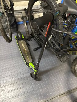 Razor Black Label E90 Electric Scooter - Great Condition!