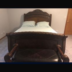 4-piece queen bedroom set