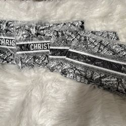 BNEW in pack ChristianD Beauty Plan De Paris Map Makeup Bag (1) Novelty GWP Pouch- NO BOX