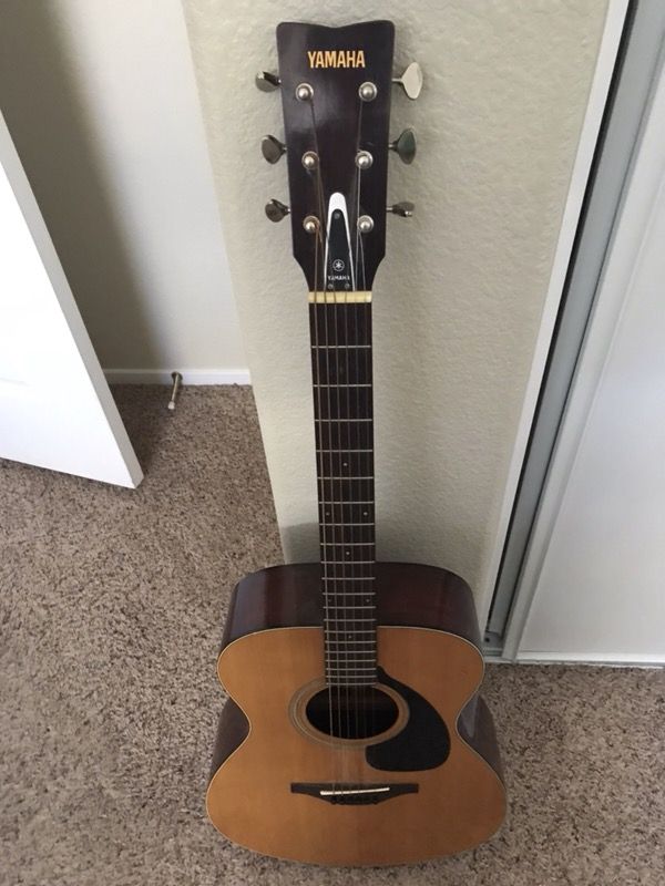 Yamaha Fg-50 red label vintage guitar