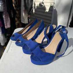 Bundle Blue suede heels in great condition size 8/8